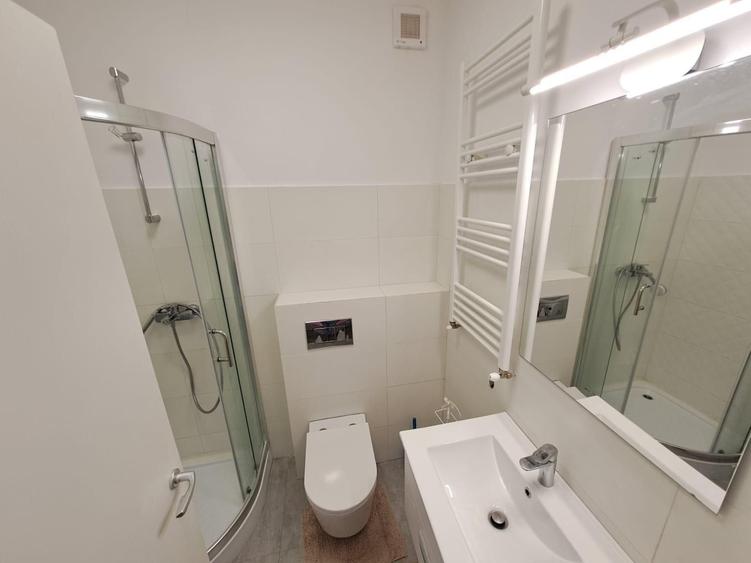 Apartament cu 3 camere decomandat în Herăstrău