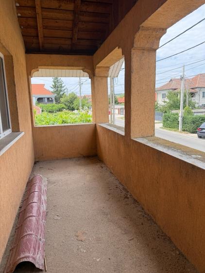 Casă individuală cu 4 camere cu Canalizare în Podari