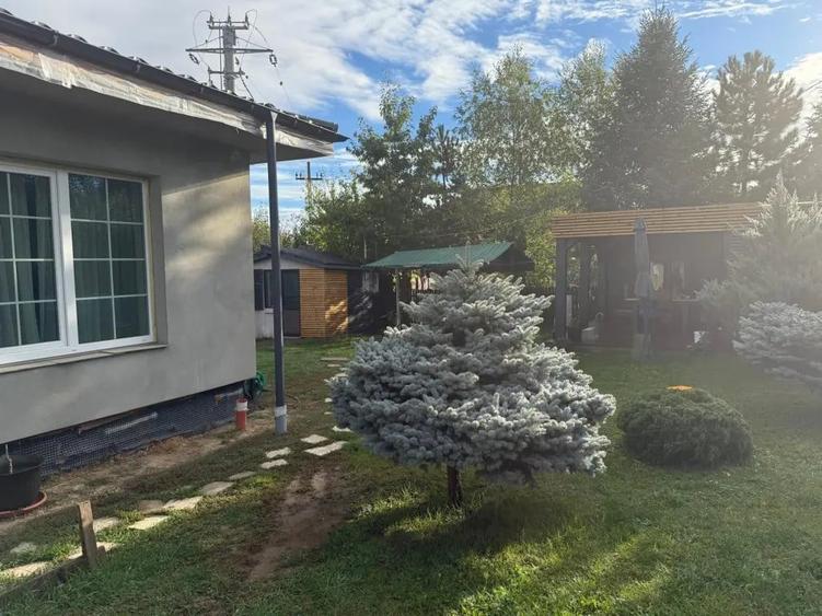 Casă cu 4 camere în Păun