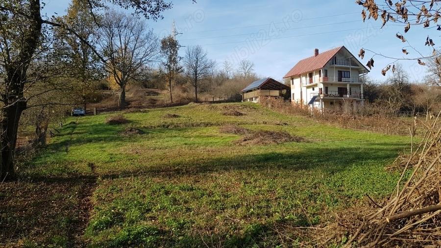 Teren de 5755 mp, în Central