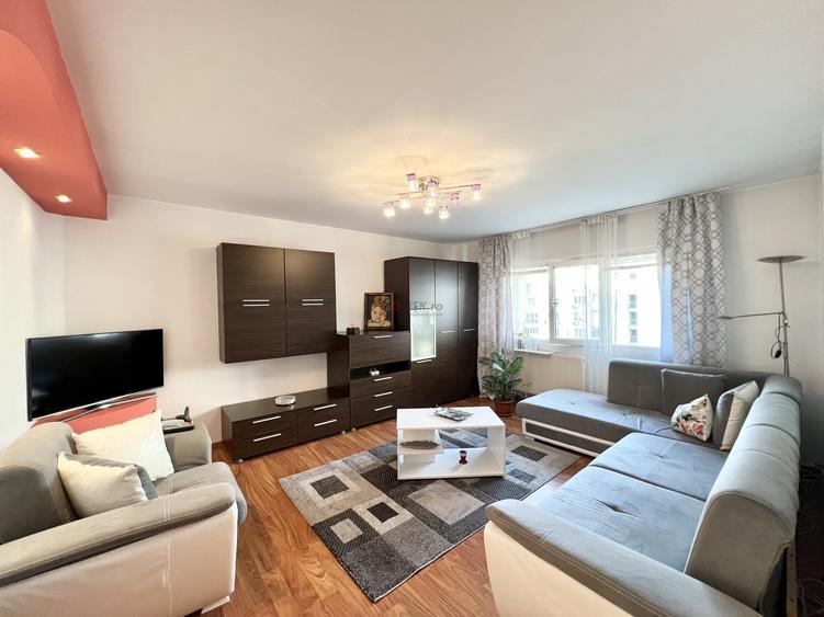 Apartament cu 3 camere decomandat, mobilat în Nerva Traian
