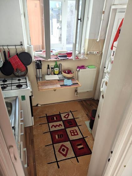Apartament cu 2 camere semidecomandat în Baba Novac