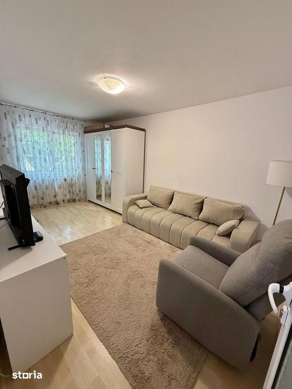 Apartament cu 2 camere decomandat în Podu Roș
