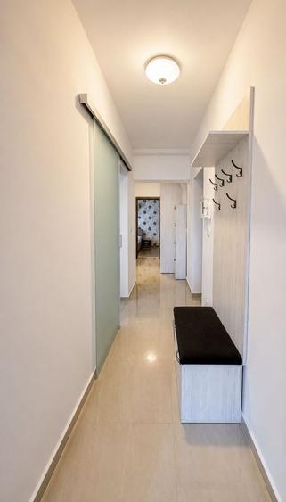 Apartament cu 2 camere decomandat în Girocului