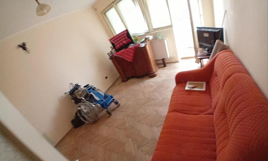 Apartament cu 2 camere decomandat în Micro 6