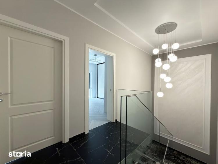 Casă cu 4 camere cu Teren 275 Mp în Central