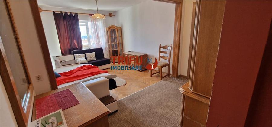 Apartament cu 3 camere decomandat, mobilat în Ampoi 1