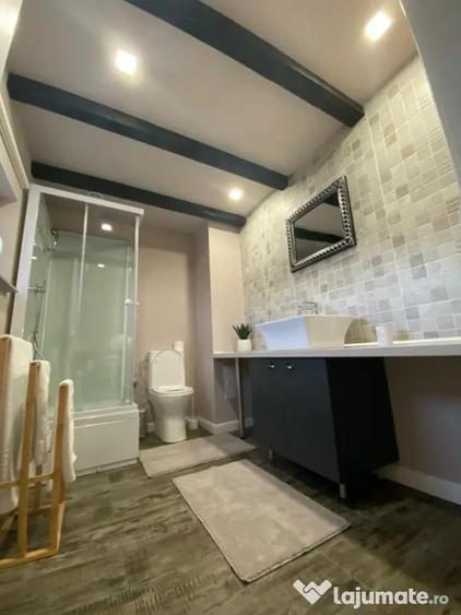 Casă cu 4 camere cu Teren 1200 Mp în Central