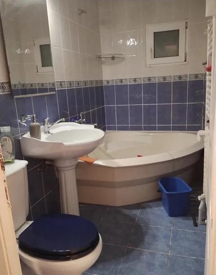 Apartament cu 4 camere decomandat, mobilat în Plopilor