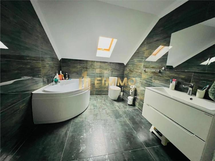 Casă cu 4 camere cu Teren 1400 Mp în Mihoveni
