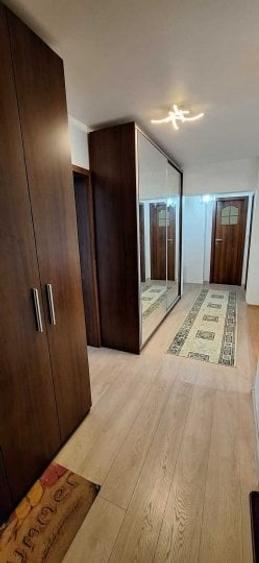 Apartament cu 3 camere decomandat, mobilat în Iancului