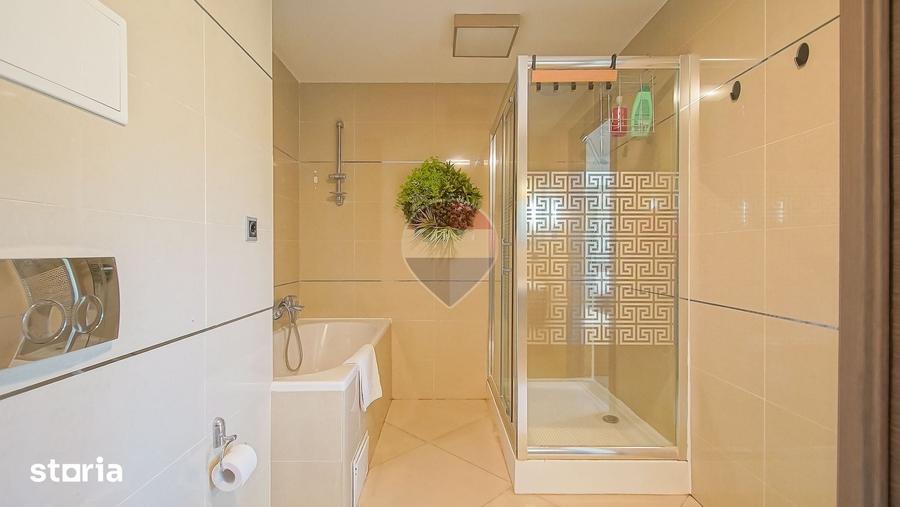 Apartament cu 6 camere în Central