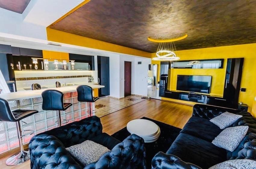 Apartament cu 3 camere decomandat în Central
