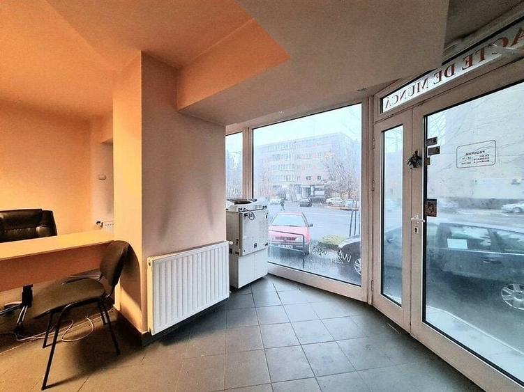 Birou, de 68 mp, în Centrul Civic