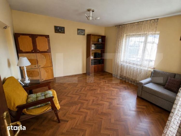 Casă cu 3 camere cu Teren 559 Mp în Romanești