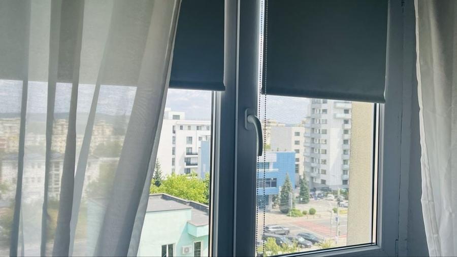 Apartament cu 3 camere decomandat în Frații Golești