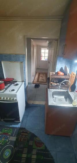 Casă cu 3 camere cu Teren 200 Mp în Central