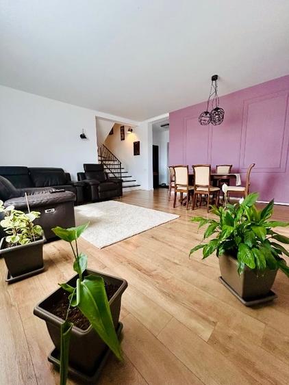 Duplex cu 4 camere cu Canalizare în Dumbrăvița
