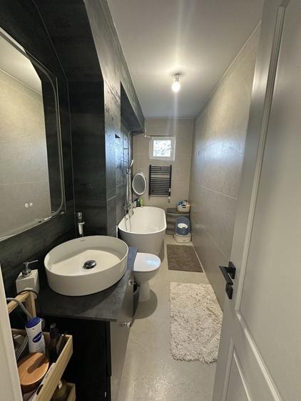 Apartament cu 4 camere decomandat în George Enescu