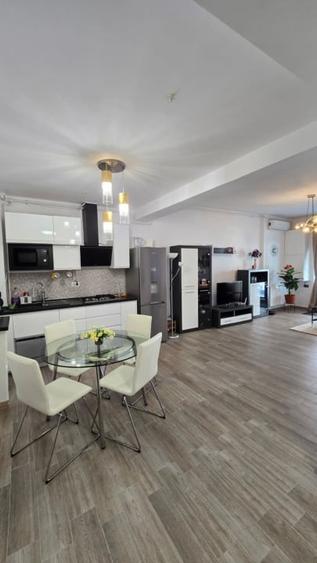 Apartament cu 2 camere decomandat în Mamaia-Sat