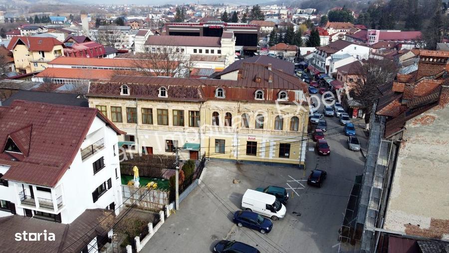 Spațiu comercial, de 1,311 mp, în Curtea de Argeș