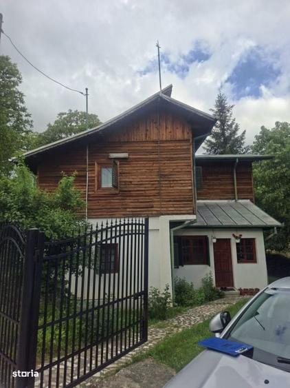 Casă cu 4 camere în Moara