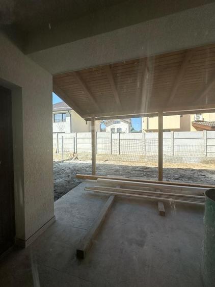 Duplex cu 4 camere cu Canalizare în Prelungirea Ghencea