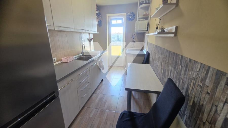 Apartament cu 3 camere decomandat, mobilat în Mihai Viteazul