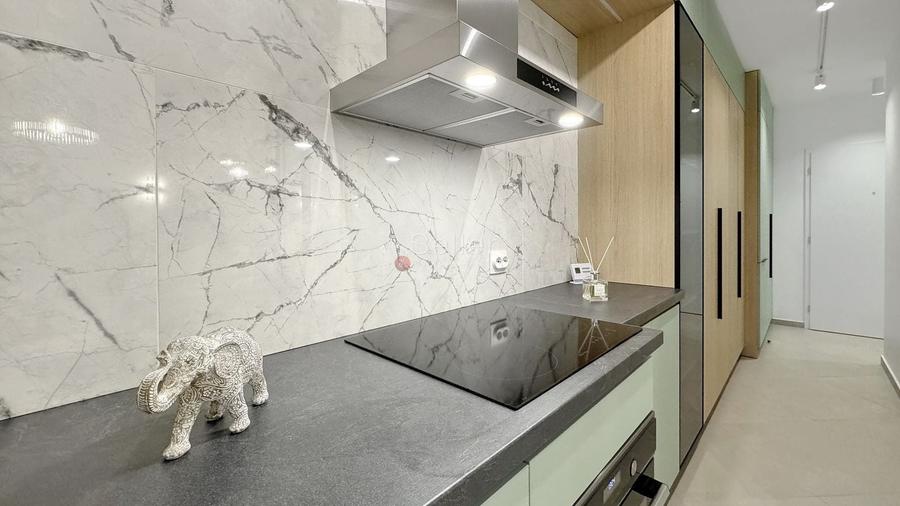 Apartament cu 2 camere decomandat, mobilat în 13 Decembrie