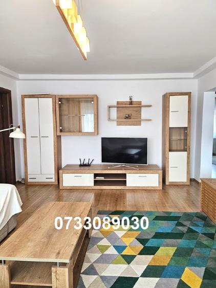 Apartament cu 3 camere semidecomandat în Drumul Taberei
