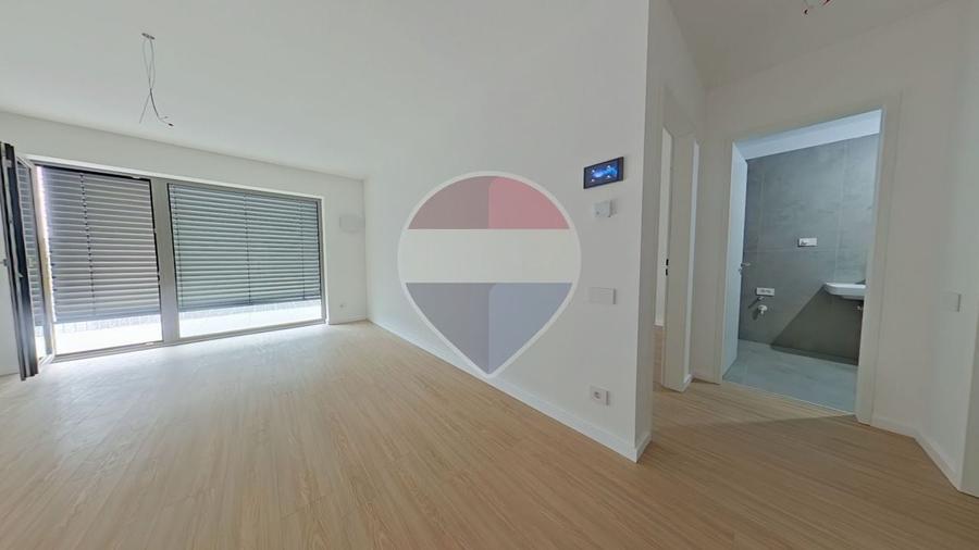 Apartament cu 2 camere semidecomandat în Semicentral