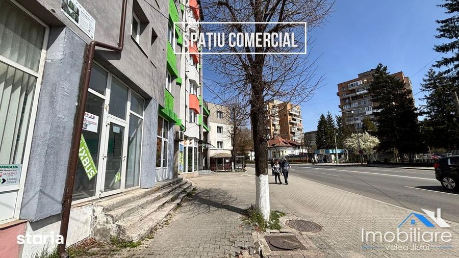 Spațiu comercial, de 16 mp, în Petros