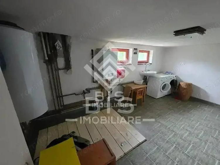 Casă cu 6 camere cu Teren 1200 Mp în Unirea