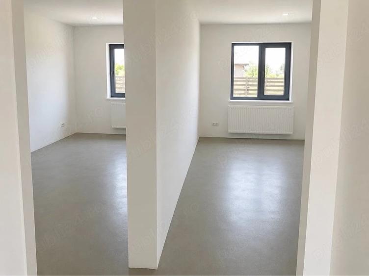 Casă cu 4 camere cu Teren 350 Mp în 1 Decembrie