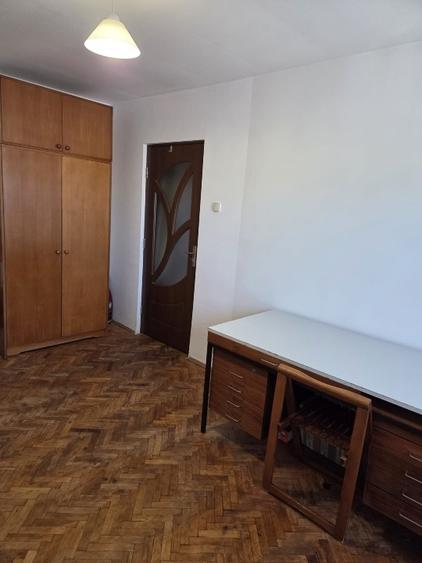 Apartament cu 4 camere decomandat, mobilat în Mănăștur