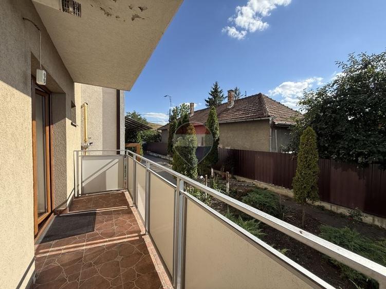 Apartament cu 2 camere semidecomandat, mobilat în Apahida