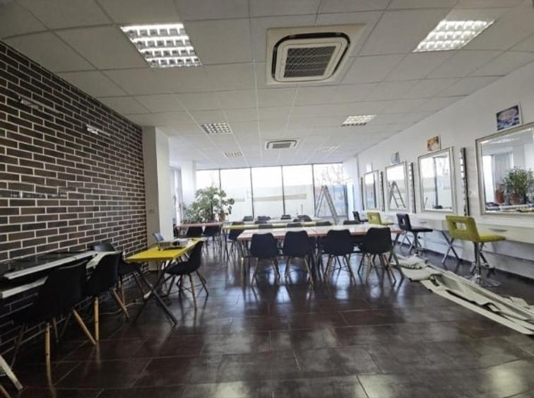 Gara, spatiu comercial din constructie, 218 mp. - 1
