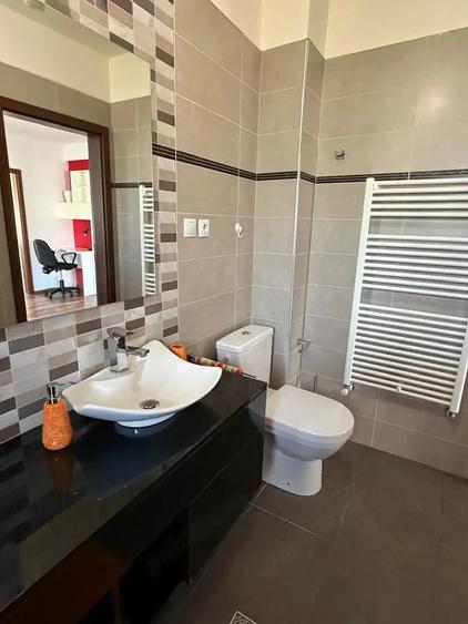 Apartament cu 2 camere semidecomandat în Florești