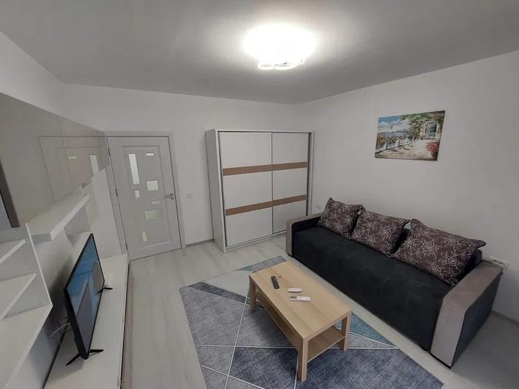 Garsonieră decomandată, mobilată în Lujerului