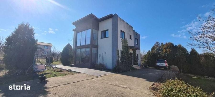 Casă cu 4 camere cu Teren 196 Mp în Gării