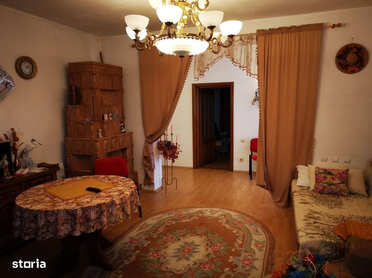 Casa spatioasa cu teren generos in Valea Calugareasca pentru familie - 4