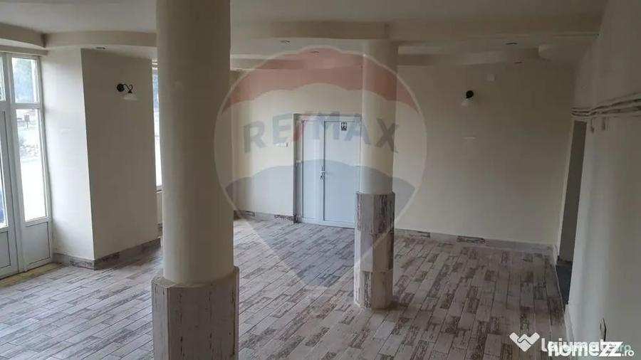 Spațiu comercial, de 120 mp, în Central