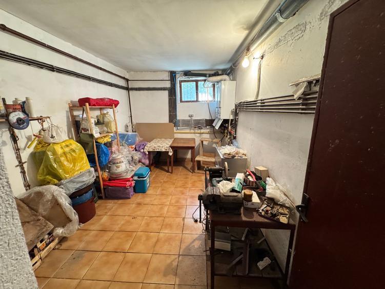 Casă cu 7 camere cu Piscina în Siliștea Snagovului