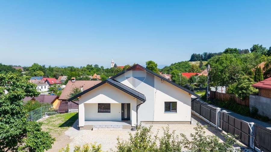 Casă individuală cu 3 camere cu Teren 426 Mp în Tărlungeni