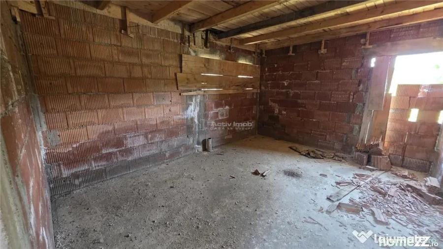 Casă cu 3 camere cu Teren 5314 Mp în Răchitova