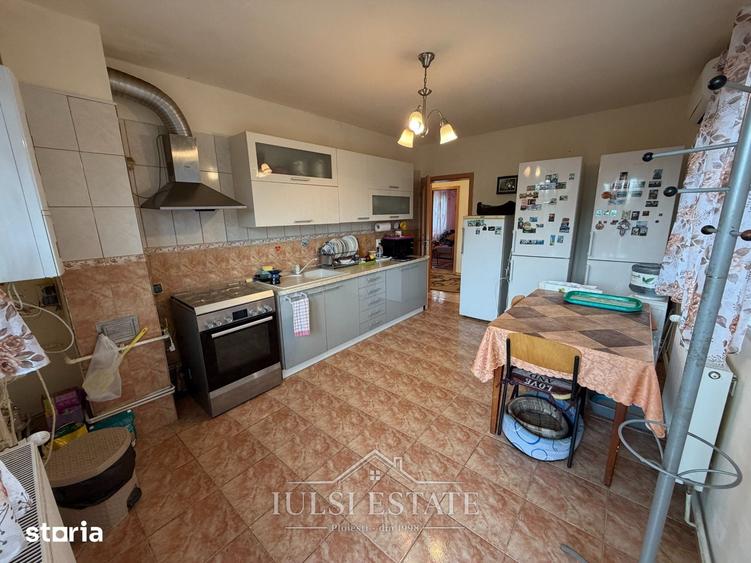Casă cu 3 camere cu Teren 1210 Mp în Tinosu