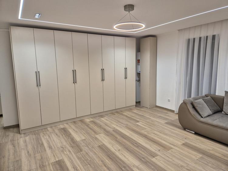 Apartament cu 2 camere decomandat în Florești