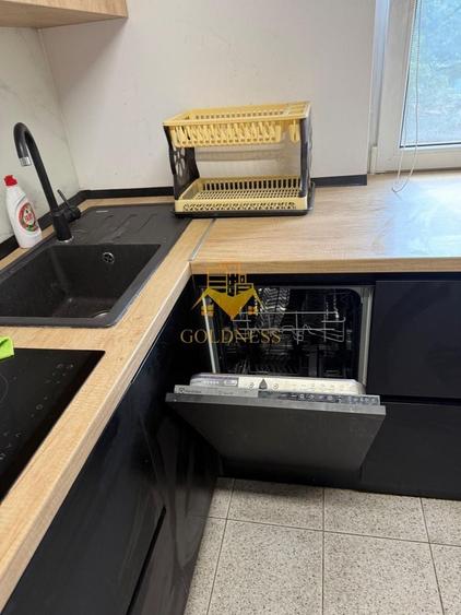 Apartament cu 4 camere decomandat, mobilat în Zorilor