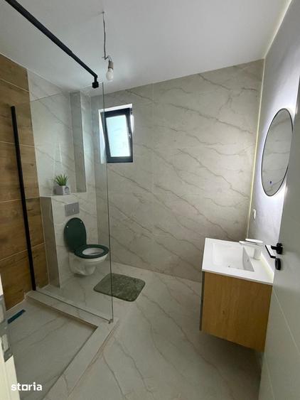 Casă cu 5 camere cu Teren 461 Mp în Domnești