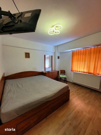 Apartament confortabil si racoros, 3 camere cu centrala pe gaz, Inel I - 9